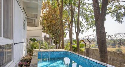 Sundara Haven Villapoolgardenbbq1hr E-city HSR