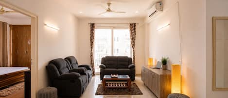 อพาร์ทเมนท์ (2 Bedrooms) | ด้านหน้าที่พัก