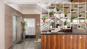 Apartment (2 Bedrooms) | Bahagian dalam