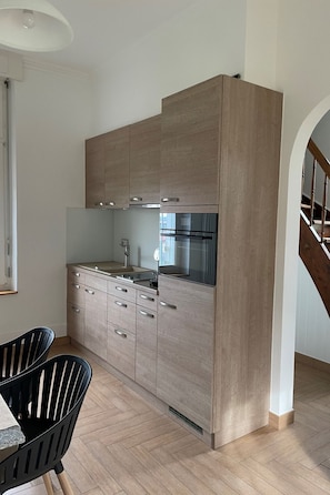Fridge, oven, cookware/dishes/utensils - Domaine de Mont-Renaud, (Boncourt), by Interhome (Boncourt)