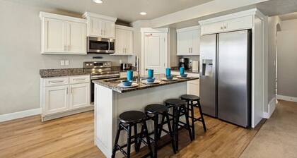 Spacious four bedroom townhome close to restaurants, shops, beaches, and the marina