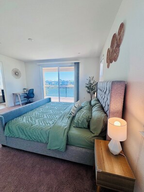 Iron/ironing board, WiFi, bed sheets - Lakeside house in River Islands (Lathrop)