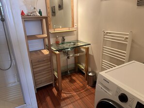 Bathroom - Vrbo Property (Fort-Mahon-Plage)