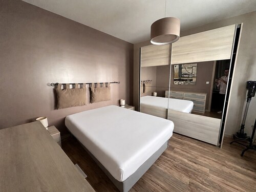 Apartment ideally located 50 meters from the beach