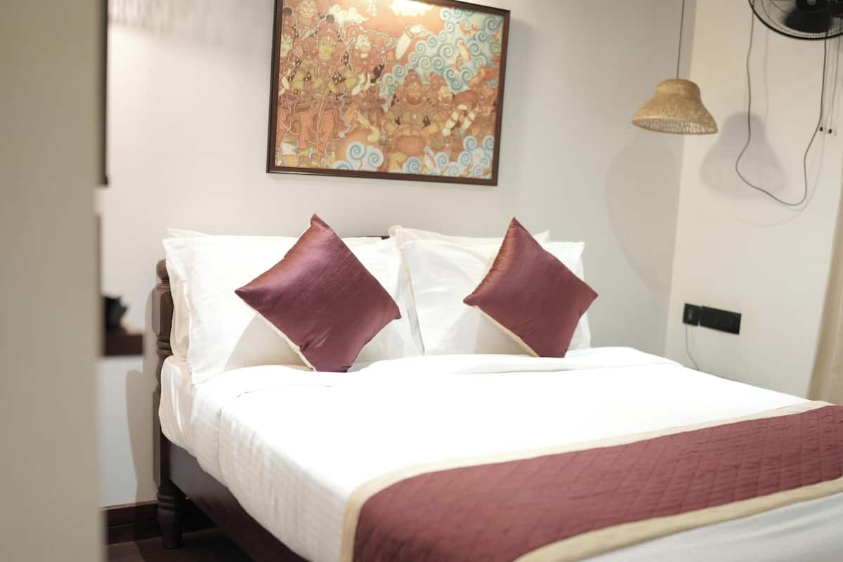 Chambre Deluxe double | Fer et planche à repasser, accès au Wi-Fi (inclus)