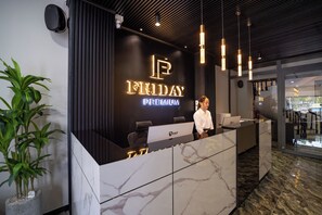Lobby - Friday Premium Hotel (Hoa Hung)