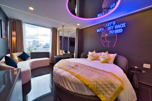 Design Room, City View | Desk, blackout drapes, iron/ironing board, free WiFi - Friday Premium Hotel (Hoa Hung)