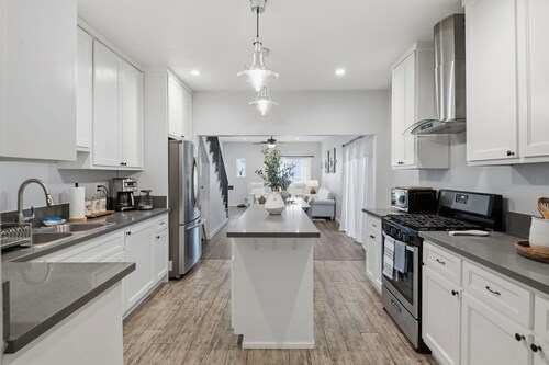 Casa Playa in the Heart of Long Beach
