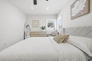 Iron/ironing board, WiFi, bed sheets - Newly Remodeled 3BR Culver City Travel Nurse & Corporate Ready (Culver City)