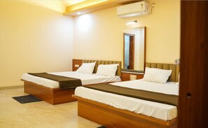 Free WiFi - Vrindavan Guest house  (Manchar)