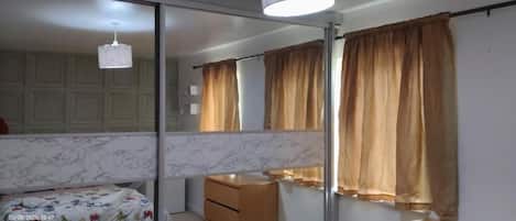 Desk, laptop workspace, free WiFi