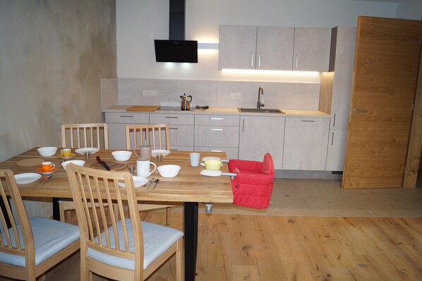 Private kitchen - Apartment 'Laimbruchhof Annelies' with Mountain View, Private Garden and Wi-Fi (Pfitsch)