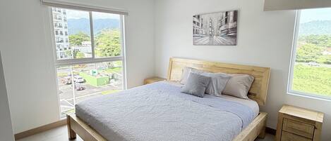 2 bedrooms, iron/ironing board, Internet, bed sheets