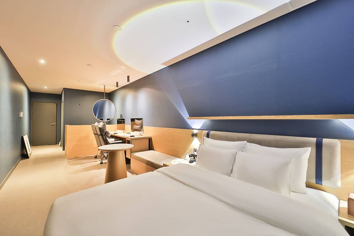 Classic Double Room