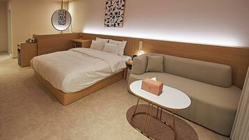 Basic Double Room | Desk, WiFi (free)