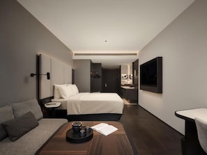 Executive Double Room | Soundproofing, iron/ironing board, free WiFi, wheelchair access - Atour Shanghai Minhang Industrial Park (Shanghai)