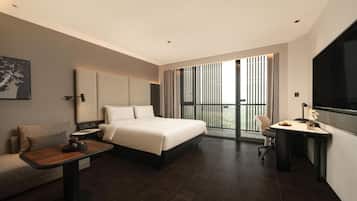 Premium Double Room | Soundproofing, iron/ironing board, free WiFi, wheelchair access