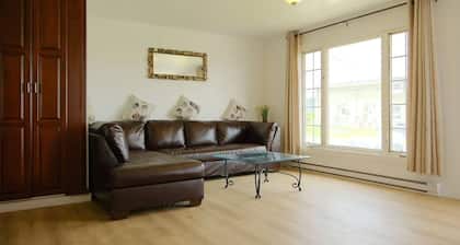 Warm and Bright 3 Bedroom Detached House·sydney
