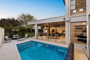 Pool - Belle Escapes - The Anchorage on Henley (Charles Sturt)