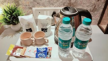 Standard Double Room | Coffee and/or coffee maker