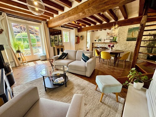 La Maison des Roses - A charming house with a garden