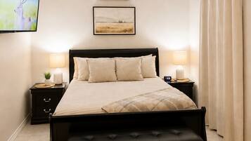 Iron/ironing board, free WiFi, bed sheets