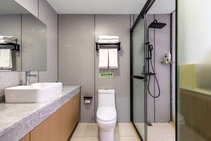 Basic-Doppelzimmer | Badezimmer