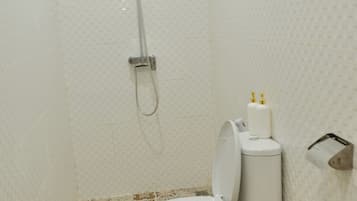Villa, 1 camera da letto, vista piscina | Bagno | Asciugamani, sapone, shampoo, carta igienica
