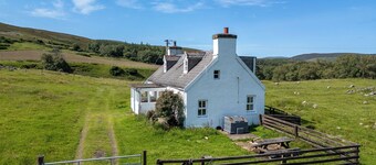 Strathnoon by Interhome