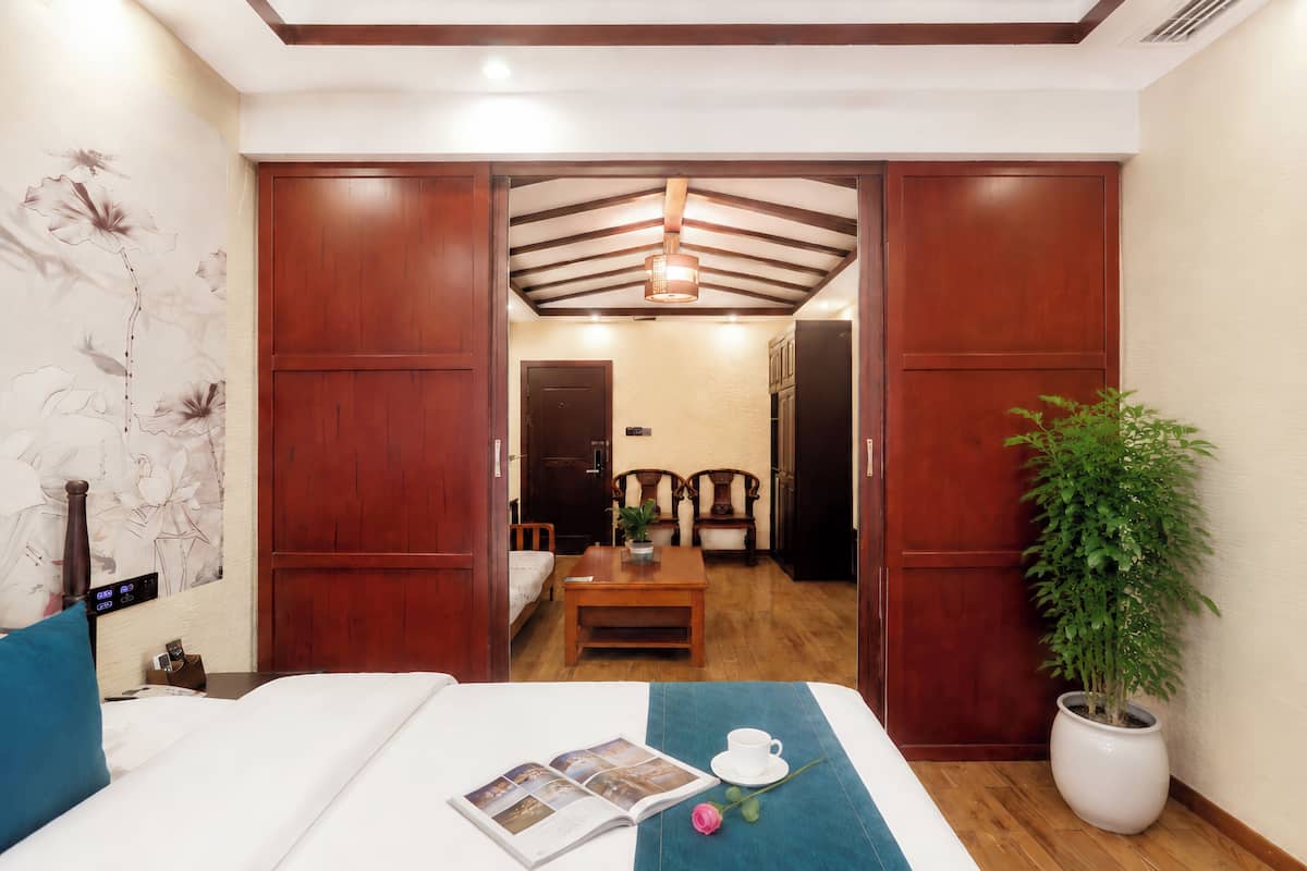 Suíte superluxo, vista para a colina | Escrivaninha, cortinas blackout, Wi-Fi de cortesia, roupa de cama