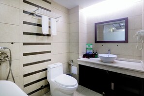 Bathroom - Manju Hotel - Free Breakfast & Laundry (Zhangjiajie)