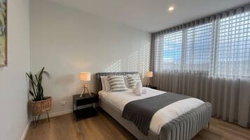 2 Schlafzimmer, Schreibtisch, Bügeleisen/Bügelbrett, kostenloses WLAN