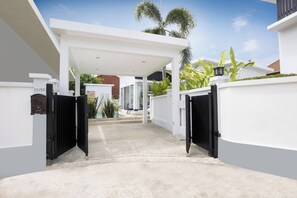 Property grounds - Private Paradise at Pool Villa Green 9 (Tambon Rawai)