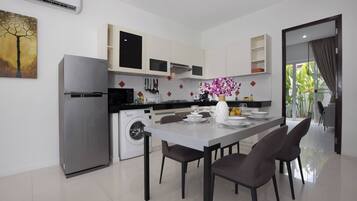 Villa, 2 chambres, piscine privée | Cuisine privée
