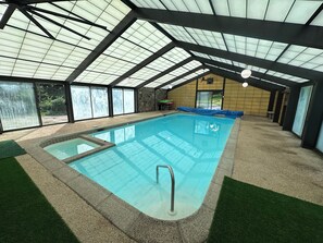 Indoor pool, a heated pool - Rustic Log Cabin Nature Getaway Access to indoor Pool/Hot Tub for fee Pet/420 Ok (Blairstown)