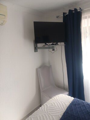 Room - Cozy Private Room with En-suite in Central Randburg (Randburg)