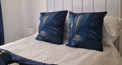 Cozy Private Room with En-suite in Central Randburg
