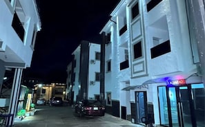 Exterior - Alvarad Apartment (Enugu)