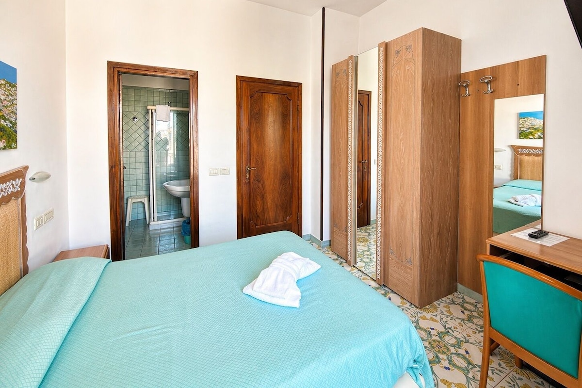 Standard Double Room | WiFi (free)
