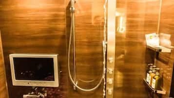 Deluxe Quadruple Room, Smoking | Bathroom | Combined shower/bathtub, free toiletries, hair dryer, slippers