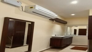 Gambar tidak terklasifikasi, 5 dari 20, tombol