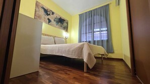 1 bedroom, free WiFi, bed sheets, wheelchair access - Cozy Apartment with Pool & Private Garden near Cagliari (La Maddalena)