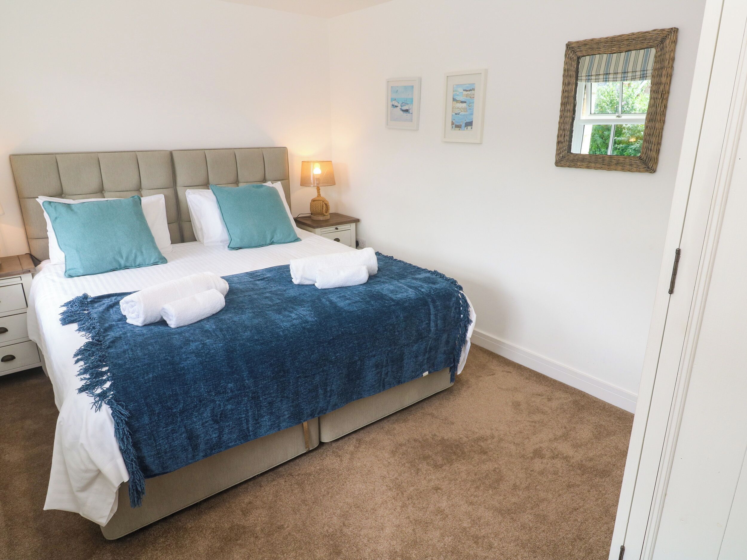4 bedrooms, WiFi (free), individually decorated, individually furnished