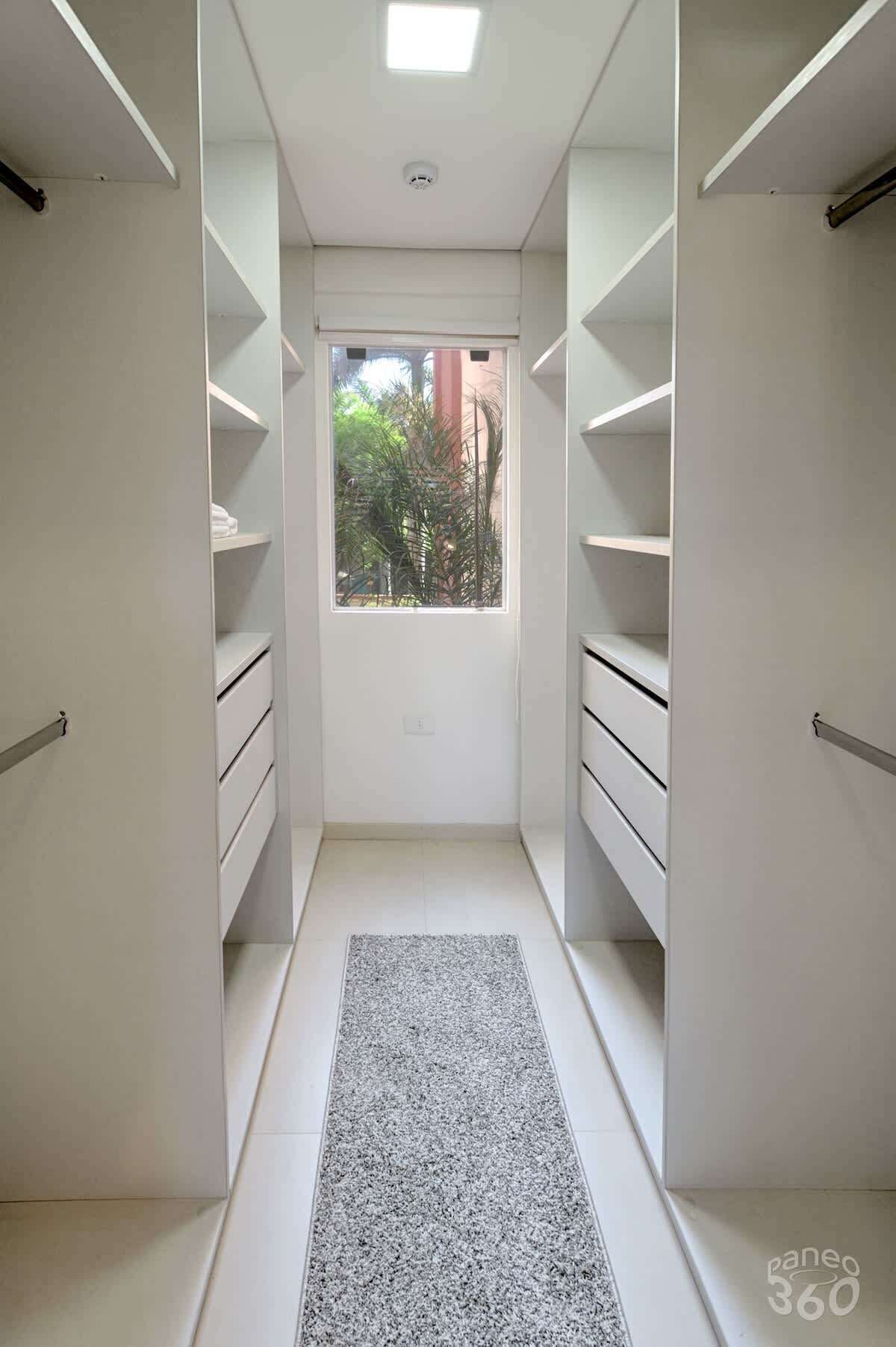 Apartamento, balcón | Interior