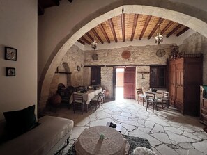Ferienhaus, 1 Schlafzimmer, Balkon, Bergblick | Wohnzimmer