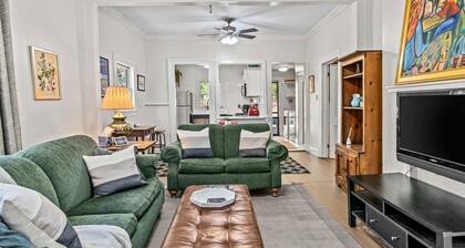 Charming Yellow Cottage with Fire Pit & Covered Porch Near Downtown in Athens