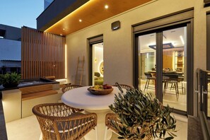 Outdoor dining - Diastar Luxury Suites New with Terrace A1 (Xeropotamos)