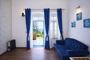 Superior Double Room, Balcony, Valley View | Living area - Pine Retreat-A Premium Heritage Property (Mussoorie)