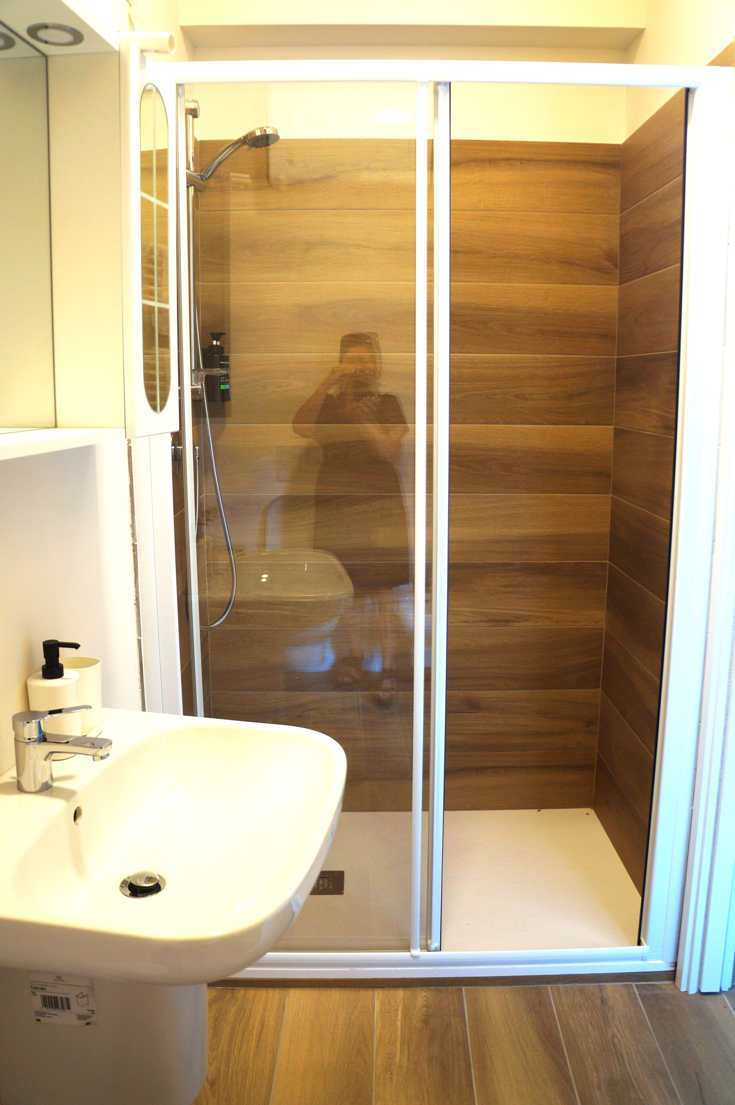 Apartemen, pemandangan halaman | Kamar mandi