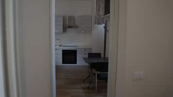 Comfort Apartment, Courtyard View | Dining